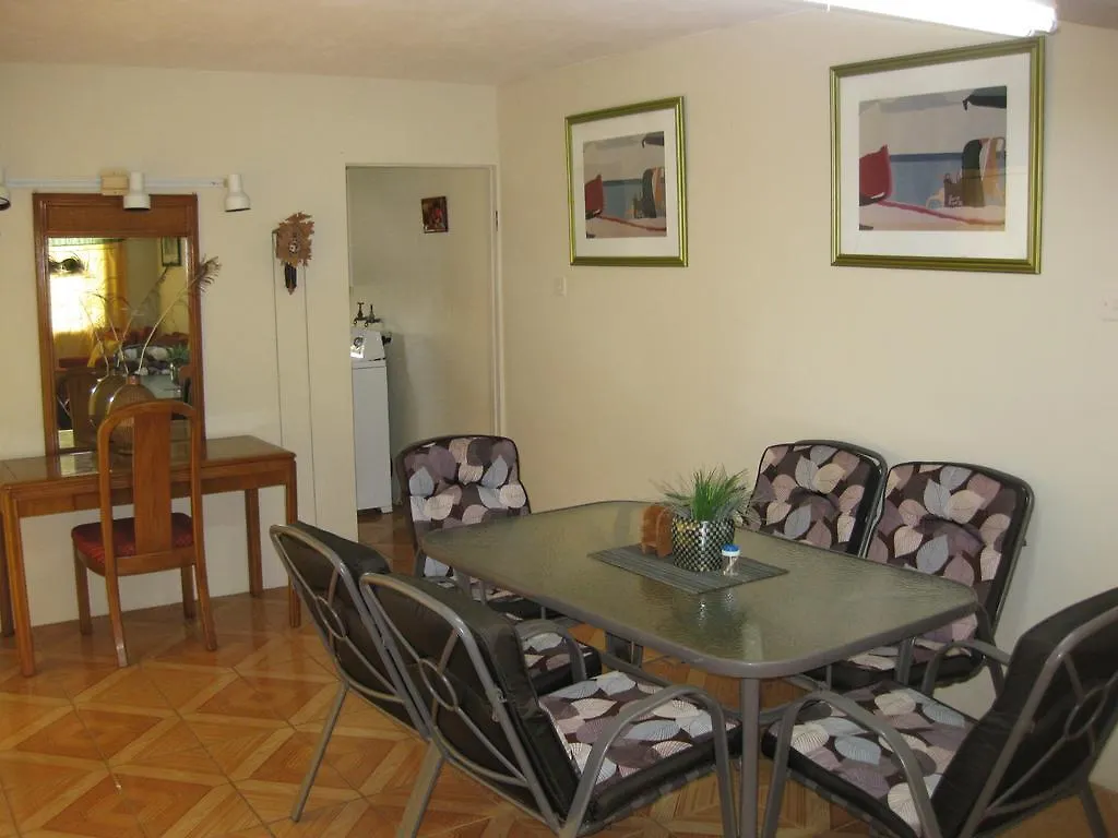Walsh'S Guesthouse Christ Church Apartamento