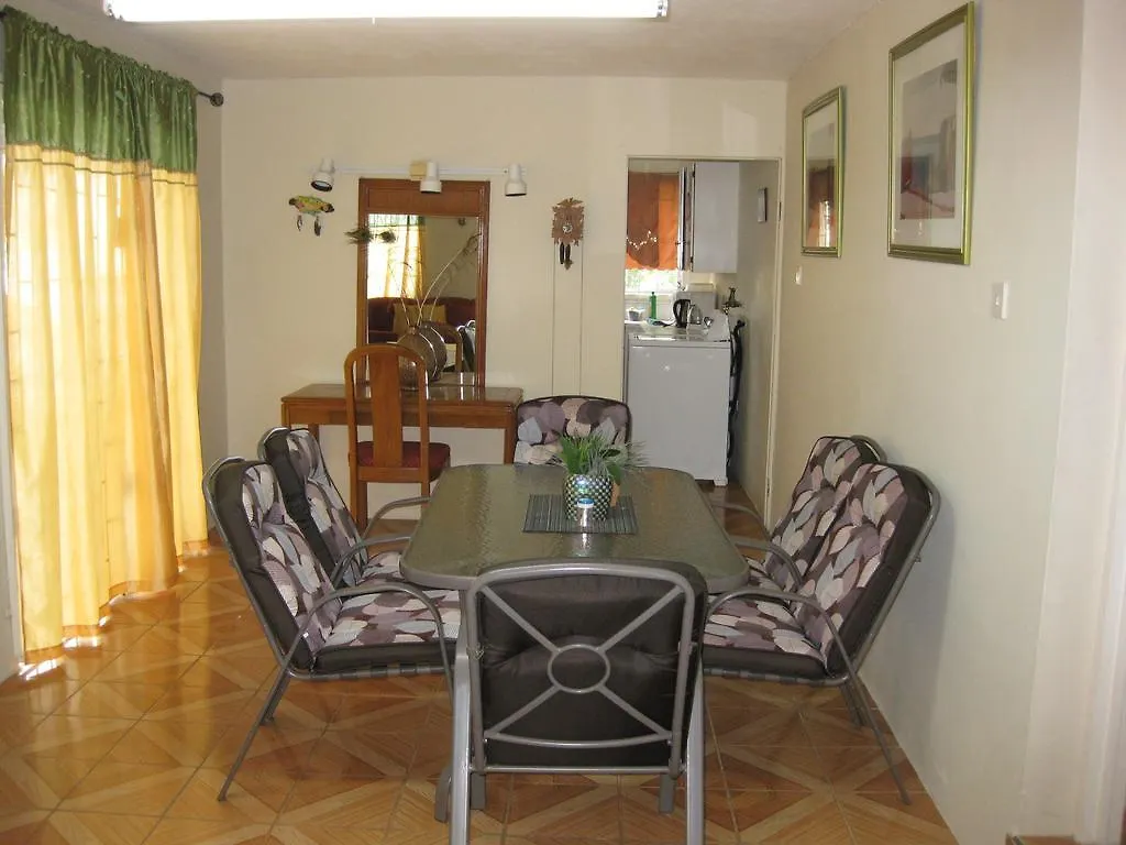 Apartamento Walsh'S Guesthouse Christ Church Barbados